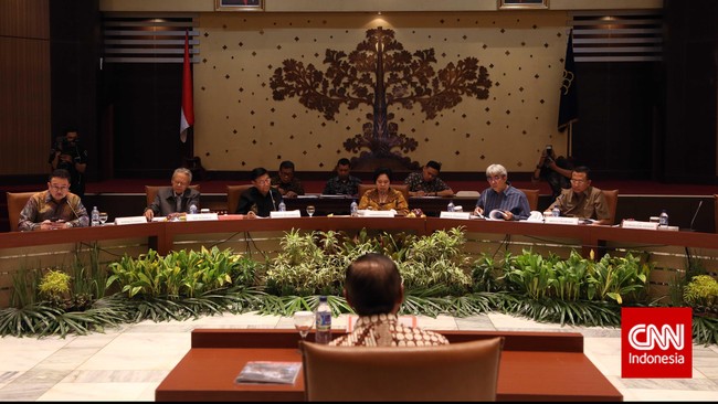 Usulan pembuatan Perppu soal calon pimpinan KPK yang diajukan oleh DPR, disebut KPK sebagai langkah yang bertentangan dengan hukum.