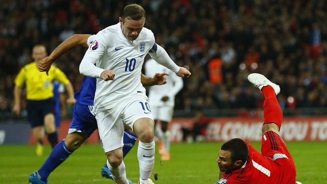 Gol bunuh diri pemain San Marino Alessandro Della Valle bawa Inggris unggul 5-0 dalam laga kualifikasi Piala Eropa 2016 di Stadion Wembley, Jumat (10/10).