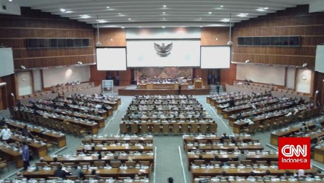 Paripurna tandingan kubu PDIP akan mengesahkan pimpinan DPR bari yang rencananya akan dijabat politikus senior PDIP Pramono Anung.