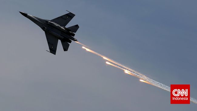KSAU: Menhan Sudah Teken Pengadaan Jet Tempur Sukhoi Su-35 TNI AU mengatakan pemerintah sepakat mendatangkan jet tempur siluman Sukhoi Su-35 dari Rusia. Menhan lebih memilih Su-35 ketimbang F-16 Viper buatan AS.