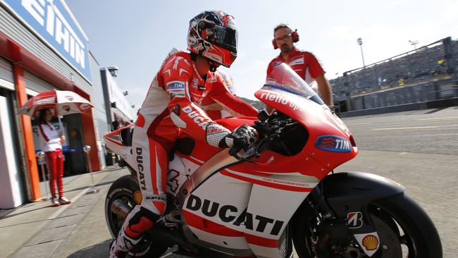 Andrea Dovizioso mengatakan tindakan Andrea Iannone telah merusak kerja keras Ducati sepanjang akhir pekan di MotoGP Argentina.