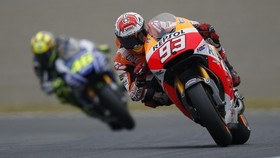 Ayah Valentino Rossi: Ini Konspirasi Spanyol