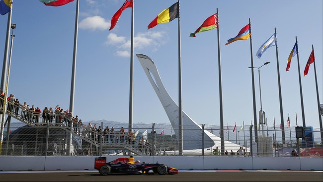 Semakin mahalnya biaya penyelenggaran Formula 1 membuat balapan kini bergeser ke negara Timur Tengah atau negara penghasil minyak dan gas.