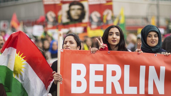 Pemerintah Jerman akan mengeluarkan peraturan untuk menyita kartu identitas warga yang hendak pergi berjihad selama tiga tahun agar mereka tidak ke luar negeri.