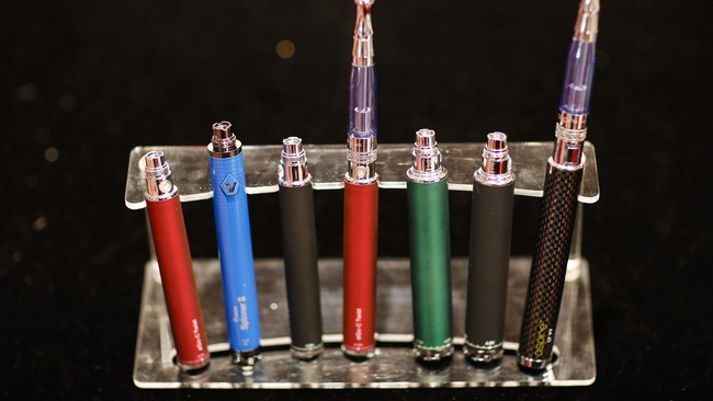 Di Inggris, penggunaan rokok elektrik mampu mengurangi 20 persen jumlah perokok konvensional.
