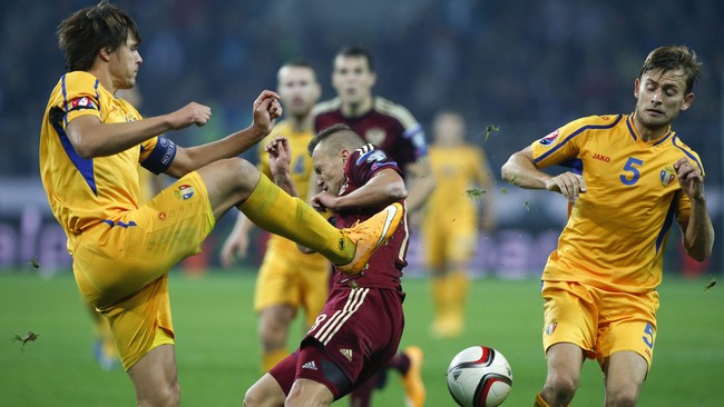 Rekor 100 persen kemenangan laga kandang pelatih Fabio Capello berakhir saat Rusia ditahan imbang Moldova 1-1 dalam lanjutan Piala Eropa 2016, Minggu (12/10).