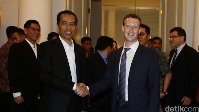 Agenda pertama pendiri Facebook di Jakarta adalah, menemui Presiden terpilih Joko Widodo. Apa yang mereka bicarakan?