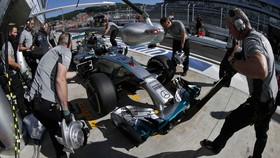 Mercedes Bisa Ulangi Sejarah Juara Dunia di Sochi