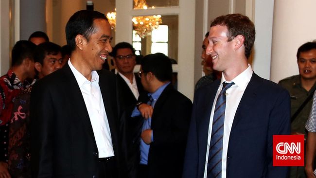 Dalam pertemuan hari ini, Senin (13/10) Jokowi dan Zuckerberg mengenakan jas berwarna gelap. Menurut pengamat mode, busana keduanya pas.