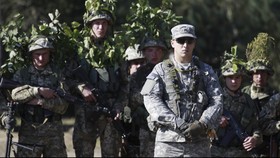 Antisipasi Invasi Rusia, Pemuda Latvia Dilatih Militer