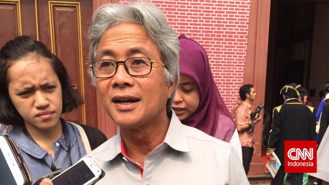 Menteri Badan Usaha Milik Negara (BUMN), Rini Soemarno secara resmi mengumumkan Dwi Soetjipto sebagai Direktur Utama PT Pertamina (Persero) yang baru.
