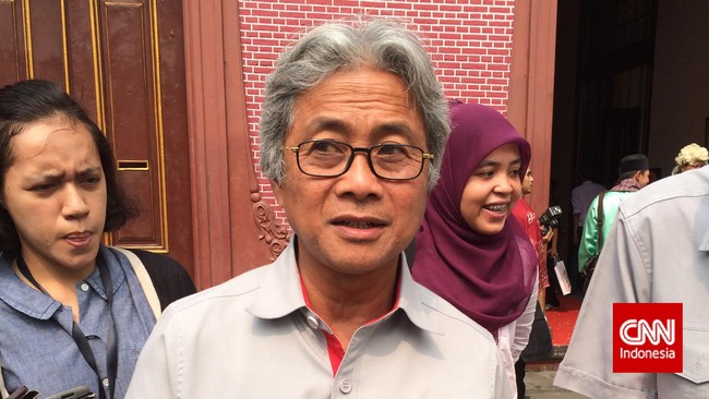 Laba bersih PT Semen Indonesia (SMGR) yang diatribusikan kepada pemegang saham meningkat pada kuartal III 2014 menjadi sebesar Rp 4,08 triliun.