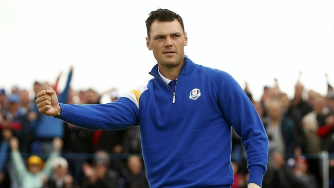 Kaymer menjadi satu-satunya pegolf yang melakukan eagle di hari pertama. Pegolf asal Jerman itu sementara unggul dua pukulan atas Watson.