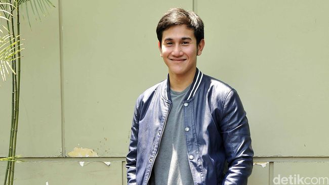 Putra Vino, Jizzy Pearl Bastian lahir saat Ramadan. Setiap kali menjalani puasa di bulan Ramadan, ia seperti merayakan ulang tahun putra pertamanya itu.
