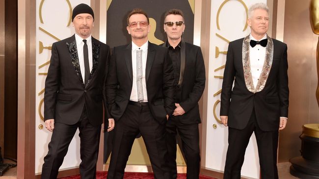 Lagi-lagi kritikan pedas terhadap album baru U2, Songs of Innocence, meluncur. Kali ini datang dari drummer band rock Foo Fighter, Taylor Hawkins.