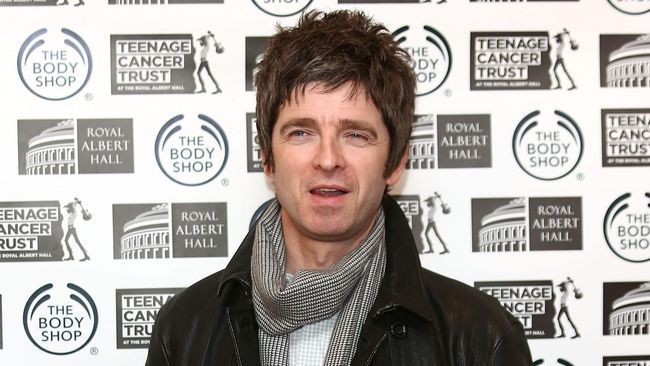 Setelah resmi bubar pada 2009 lalu, banyak penggemar Oasis masih berharap kemungkinan berkumpulnya kembali idola mereka dalam satu panggung.