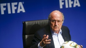 Rintangan Terbesar untuk Sepp Blatter Sejak 1998