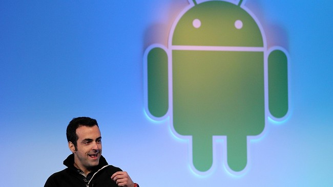 Perangkat phablet Nexus 6 dan tablet Nexus 9 buatan Google menjadi perangkat pertama yang memakai sistem operasi Android versi 5.0 yang diberi nama Lollipo.