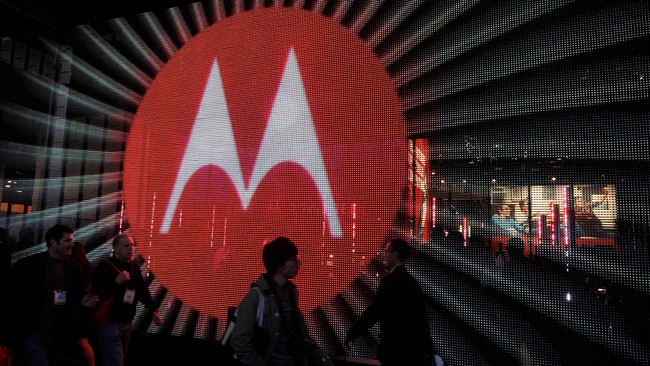 Moto akan diposisikan sebagai model andalan dengan harga premium dari Lenovo. Sedangkan Vibe mengisi segmen kelas menengah dengan harga terjangkau.