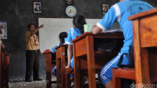 Pemerintah mengatakan implementasi Kurikulum 2013 hanya akan diterapkan pada sekolah percontohan semata atau Sekolah Inti.