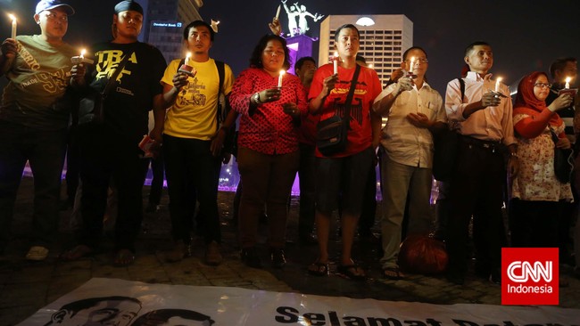 Relawan menilai Presiden Jokowi saat ini tengah mendapat tantangan baik dari internal maupun dari lawan politiknya.