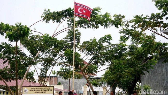 Sejak perjanjian damai di Helsinki 2005, politik Aceh berubah. Kini ada ketidakpuasan terhadap Jakarta. Ada pula gejolak internal sesama bekas kombatan.