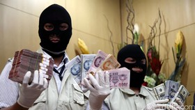 KPK Sita Dolar Singapura pada Penangkapan Legislator di Sanur