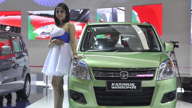 Setahun sudah mobil murah beristilah low cost green car (LCGC) dipasarkan di Indonesia. Penjualannya bagus, tapi kontroversi juga terus mengikutinya.