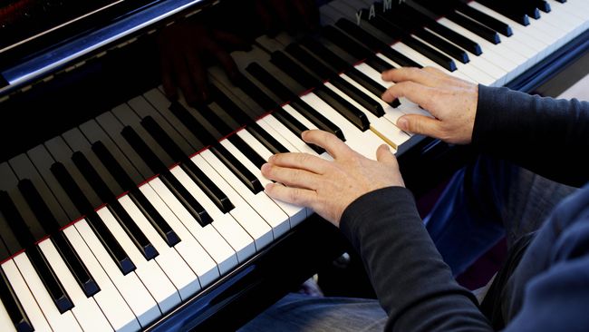 Uniknya para peneliti menilai kondisi tuna rungu Beethoven justru membuatnya lebih sensitif terhadap irama jantungnya sendiri yang tidak teratur itu.