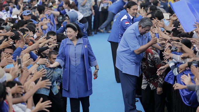 Meski bukan lagi partai penguasa, Demokrat tetap punya peran sentral dalam peta politik tanah air. Tahun depan, Kongres Demokrat akan memilih ketua umum.