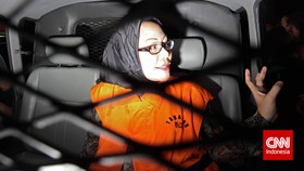 MA Perberat Hukuman Atut Jadi Tujuh Tahun Bui
