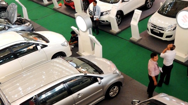 Kepala BKPM Franky Sibarani menegaskan perjanjian mobnas tidak akan berpengaruh pada program mobil low cost green car (LCGC).