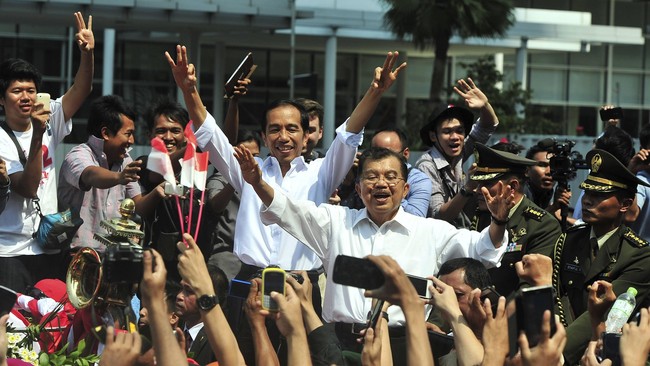 "Kami meminta kepada seluruh jajaran agar tidak memberikan pelayanan yang berbeda antara yang kaya dan miskin."