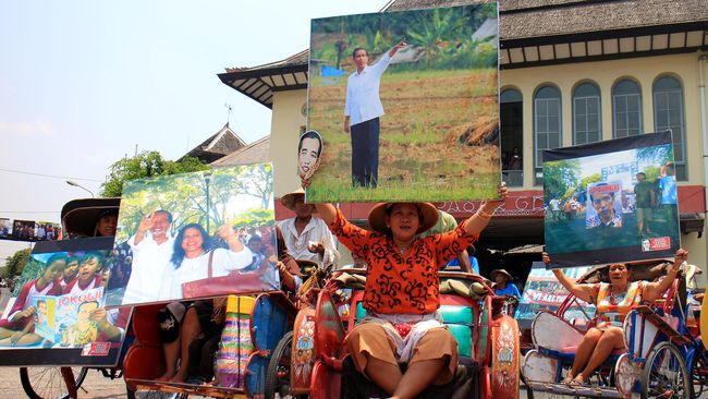 Para tamu pernikahan Gibran-Selvi nantinya akan diantar dengan menggunakan becak ke tempat resepsi.