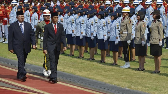 Adu pendapat antara PDIP dan Partai Demorat yang membandingkan rezim SBY dan Jokowi membuat mantan Wapres Jusuf Kalla akhirnya buka suara.
