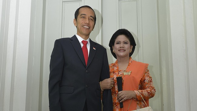 Tanda pagar #PresidenJokowi menduduki&nbsp;topik paling populer di Twitter Indonesia, bahkan sempat tembus populer di dunia.