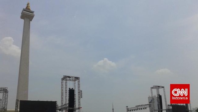 Syukuran Rakyat Salam Tiga Jari menjadi momentum rekonsiliasi para artis Indonesia yang terpecah pada kampanye pemilihan presiden 2014 Juli lalu.