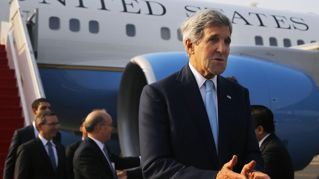 Menteri luar negeri Amerika Serikat John Kerry berupaya mendapat dukungan lebih besar dari para pemimpin Asia Tenggara dalam memerangi ISIS.