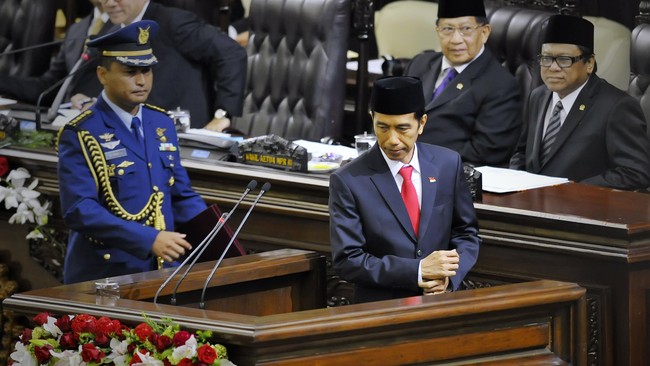 Joko Widodo sangat tertutup soal nama-nama menteri. Ada bocoran, nama Sri Mulyani digadang. Calon menteri mungkin akan diumumkan pekan ini.