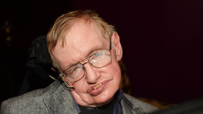 Astrofisikawan Stephen Hawking sudah bergabung di media sosial Facebook sejak 7 Oktober lalu. Status pertamanya ditulis sekitar 18 jam lalu.