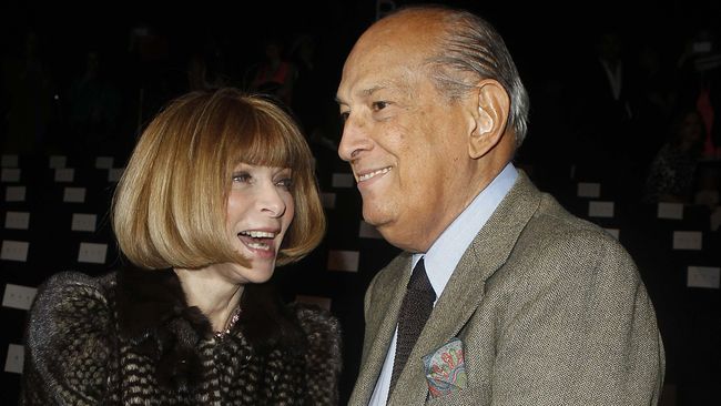 Wintour terlibat aktif dalam penggalangan dana, terutama untuk penelitian AIDS, pengembangan dunia fesyen dan Metropolitan Museum of Art.