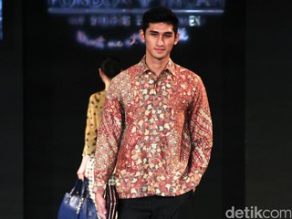 Cari Batik untuk Acara Formal? Ini Pilihannya yang Bisa Kamu Lirik