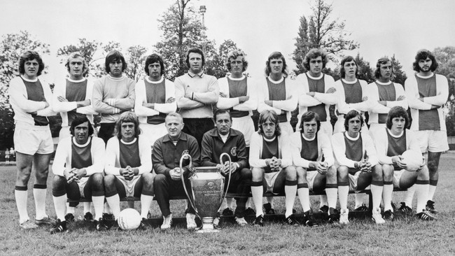 Media massa Spanyol meluruskan klub dengan rekor kemenangan terbanyak yang harus dikejar Real Madrid adalah milik Ajax Amsterdam 1971/72.