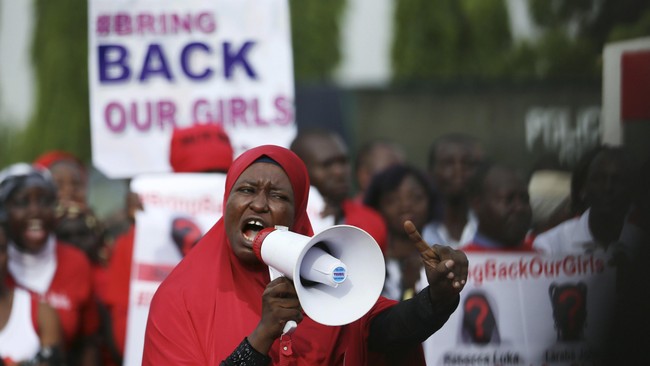 Salah satu gadis 'Chibok' yang diculik Boko Haram tiga tahun lalu, berhasil kabur dan kini diamankan di Abuja. Lebih dari 100 lainnya diyakini masih disekap.