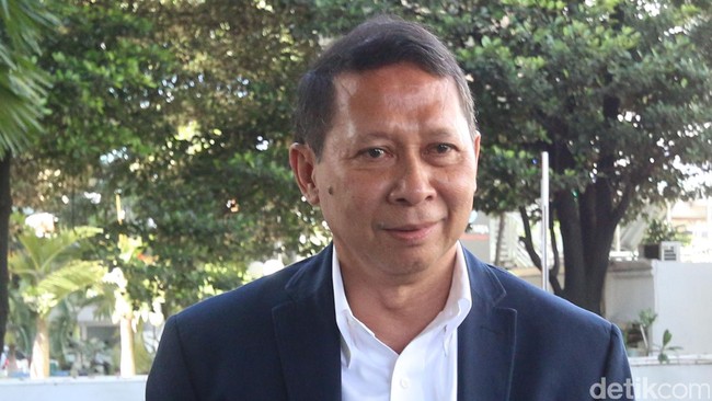 Penerbitan obligasi sendiri dilakukan untuk membiayai proyek Pelindo II yang diprediksi menelain investasi mencapai Rp 45 triliun hingga 2018.