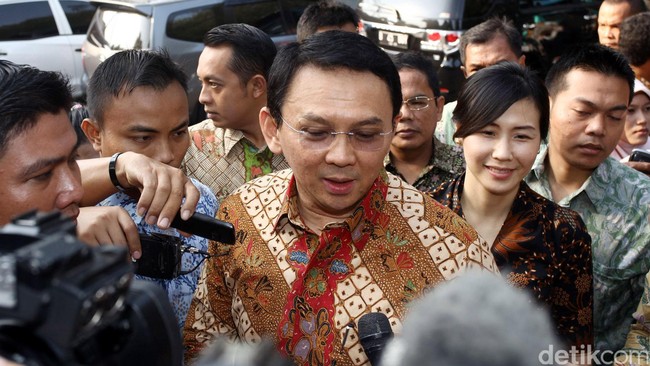 Mantan Wagub DKI Jakarta ini mengatakan bahwa saat ini yang menjadi prioritasnya hanya menyelesaikan masalah utama di DKI Jakarta.