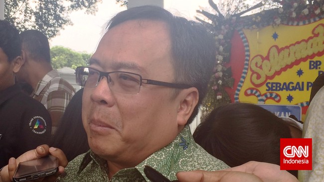 Kementerian ESDM selaku regulator sektor energi dinilai tidak pernah serius membuat kebijakan pengendalian konsumsi BBM sehingga subsidi dan kuota selalu jebol.
