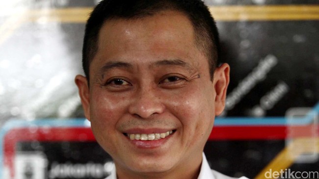Ignasius Jonan, pria kelahiran Singapura 51 tahun lalu ini, menorehkan wajah baru di dunia transportasi Indonesia.