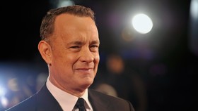 Tom Hanks Tercekat Kala Ceritakan Masa Lalu