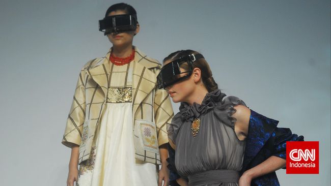 Nusantara Fashion Festival 2020 digelar untuk mendukung gerakan nasional Kementerian BUMN dan meningkatkan kebanggan untuk memakai produk buatan Indonesia.